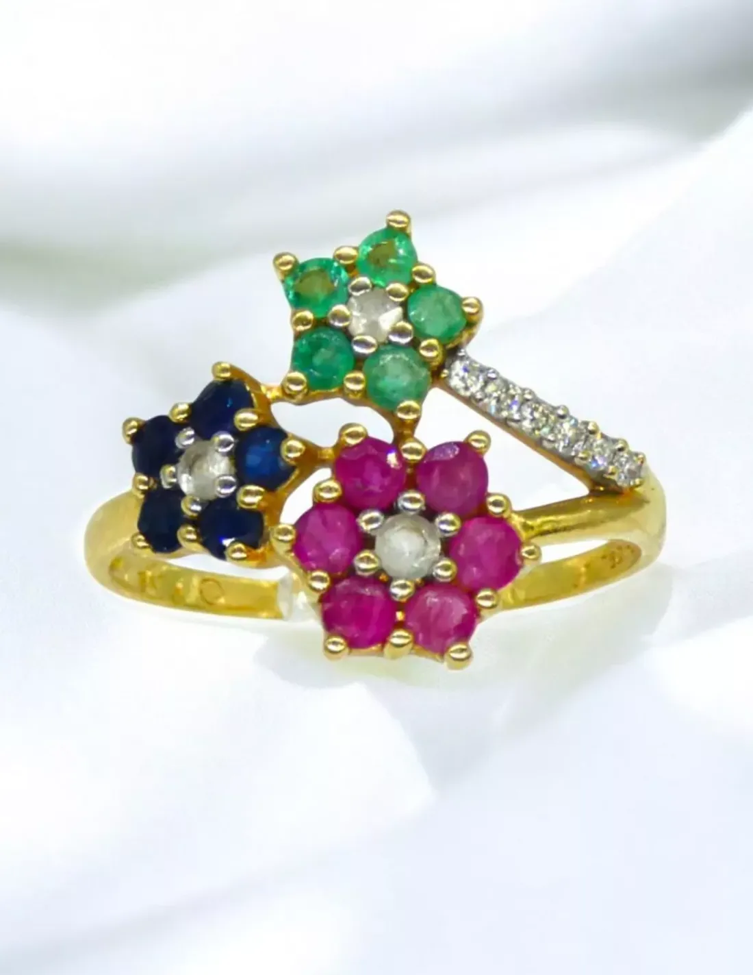 Discount Anillo tres flores circonitas de colores y puntas de diamante oro 18k - T.19 Anillos Con Brillantes | Anillos De Oro
