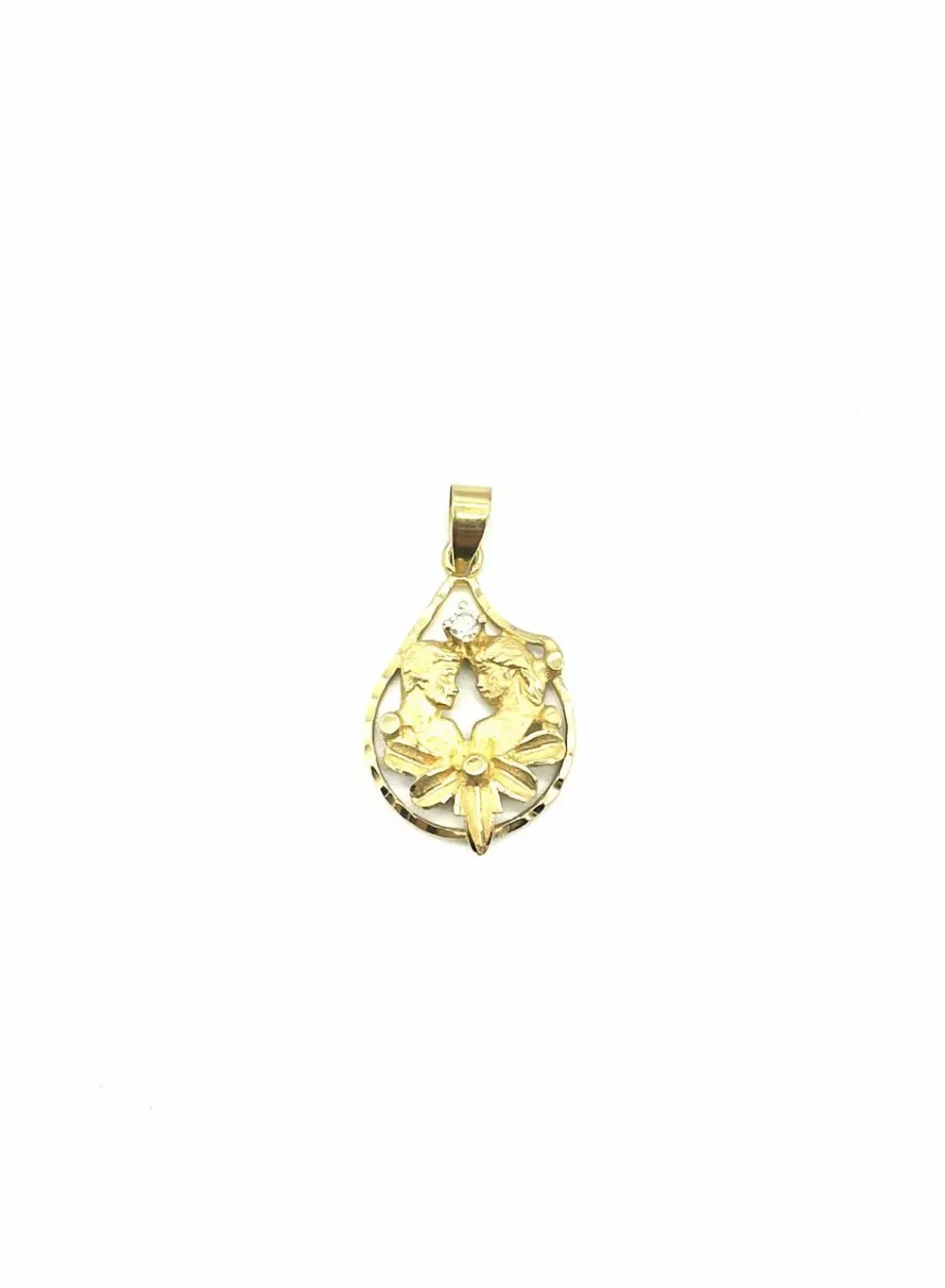 Clearance Colgante pareja circonita central 18k Colgante De Corazones
