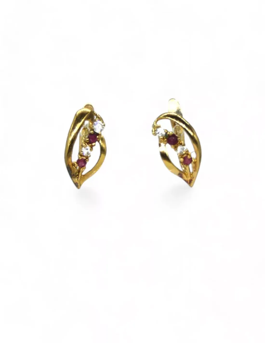 Sale Pendientes en hoja calada con tres circonitas oro 18k Pendientes De Oro