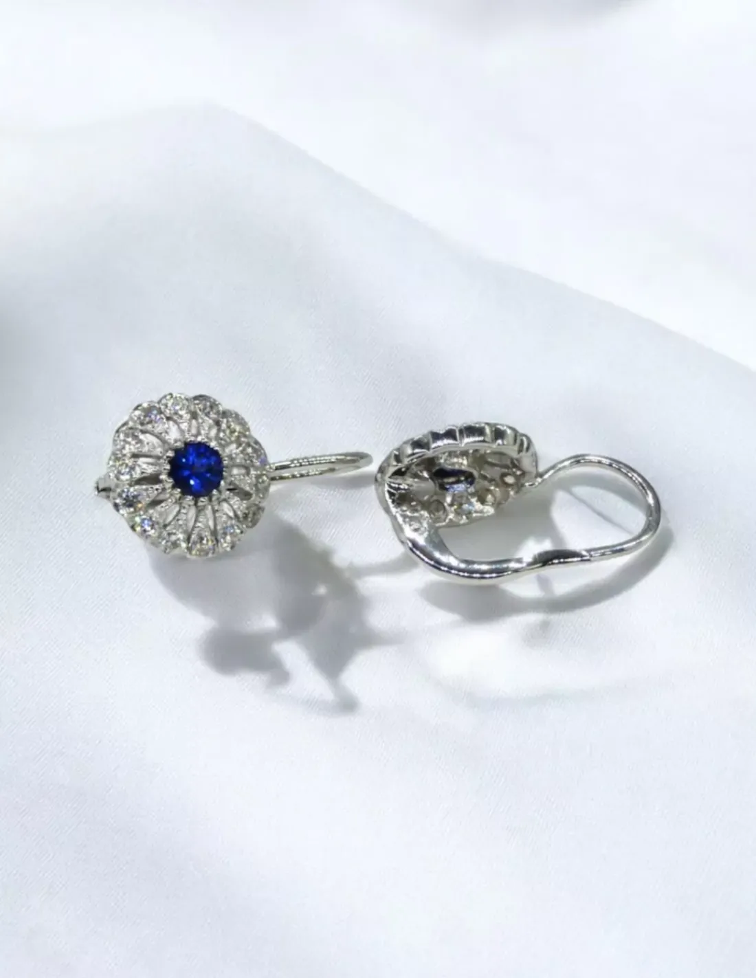 Discount Pendientes tallaje antiguo con circonitas y circonita azul oro blanco 18k Pendientes De Oro
